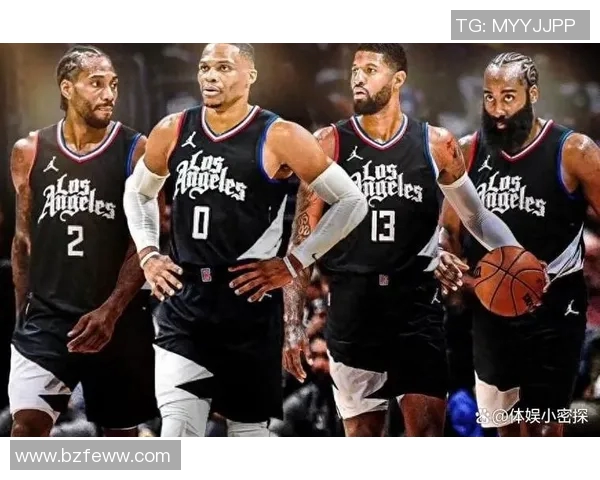 快船与湖人夏季联赛精彩对决球员表现引发球迷热议与期待